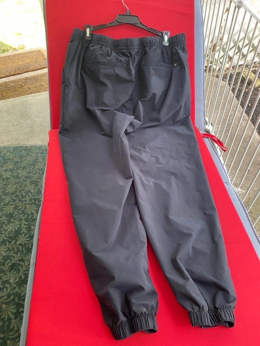 Banana Republic Men's Black Elastic Cuff Joggers